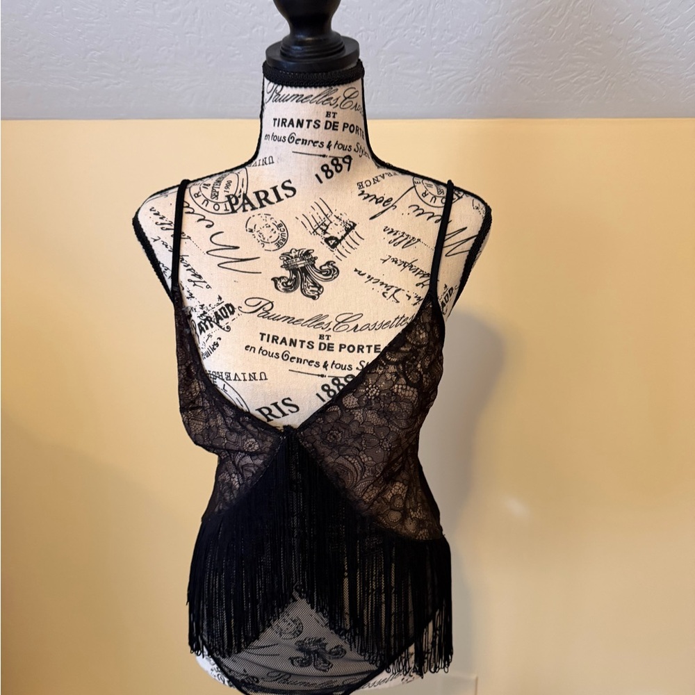 VICTORIA SECRET’S SEXY BLACK BODICE PERFECT FOR VALENTINES DAY